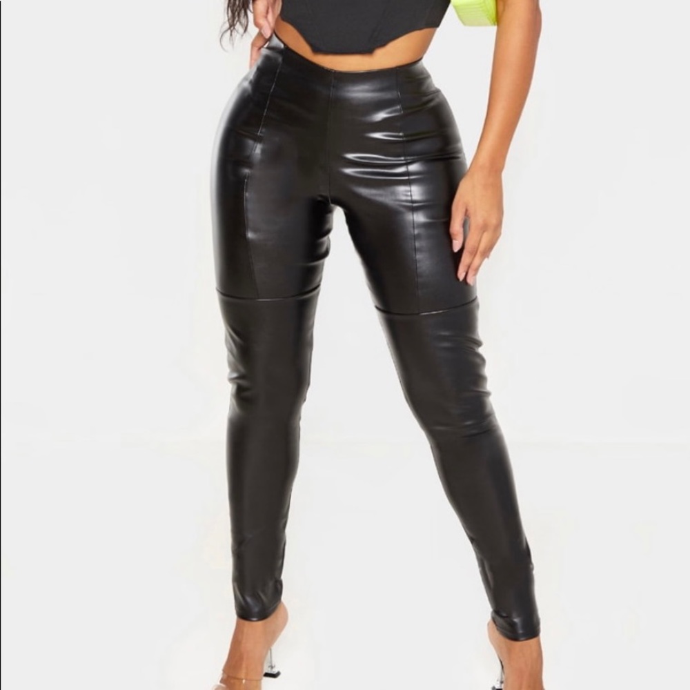 PLT Shape Black Panelled Pants Size Small